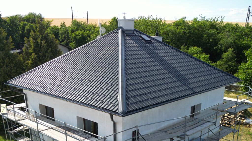Střechy Hošna, klempířské, tesařské a pokrývačské práce Beroun, Hořovice, Příbram, Rokycany, Plzeň