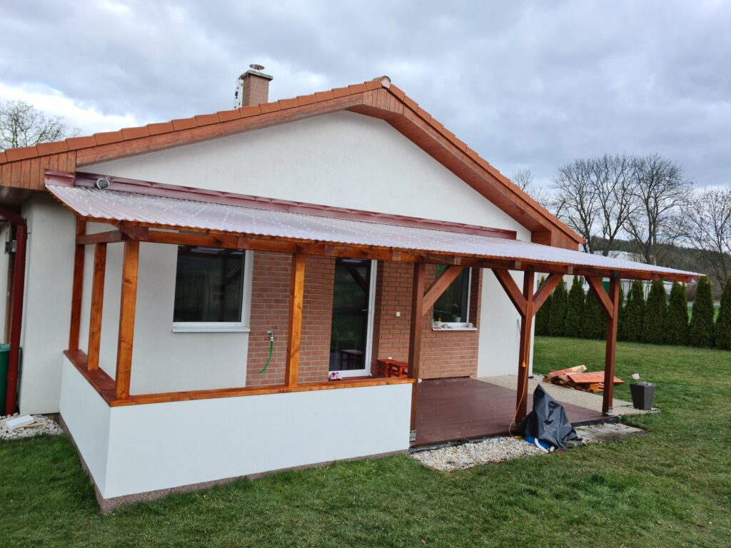 Střechy Hošna, klempířské, tesařské a pokrývačské práce Beroun, Hořovice, Příbram, Rokycany, Plzeň